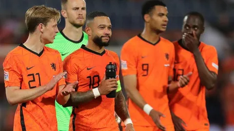 NBA老鹰对魔术比赛回顾：专家3中2预测分析